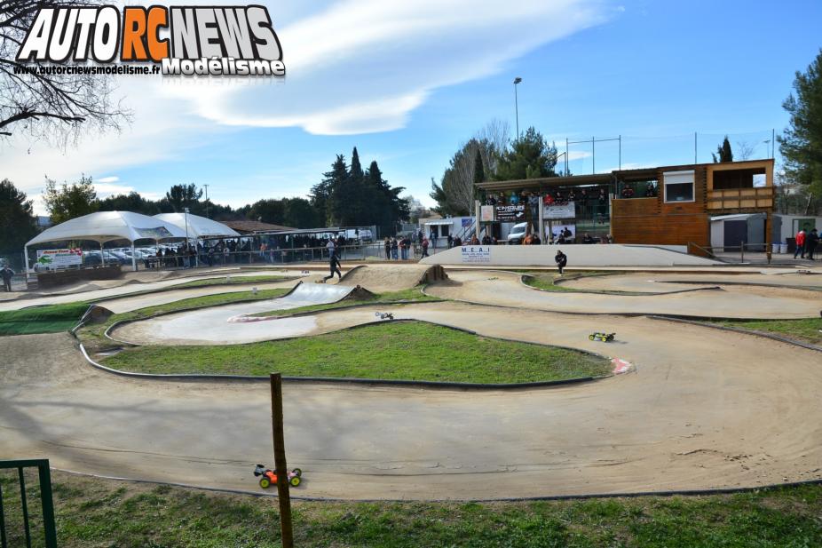 Le warm up du grand prix de Montpellier s'est déroulé dimanche 26 janvier 2014 sur la piste du mini bolide montpellierain.