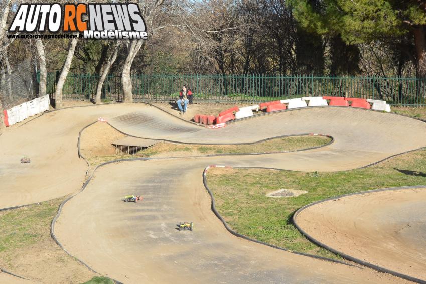 Le warm up du grand prix de Montpellier s'est déroulé dimanche 26 janvier 2014 sur la piste du mini bolide montpellierain.