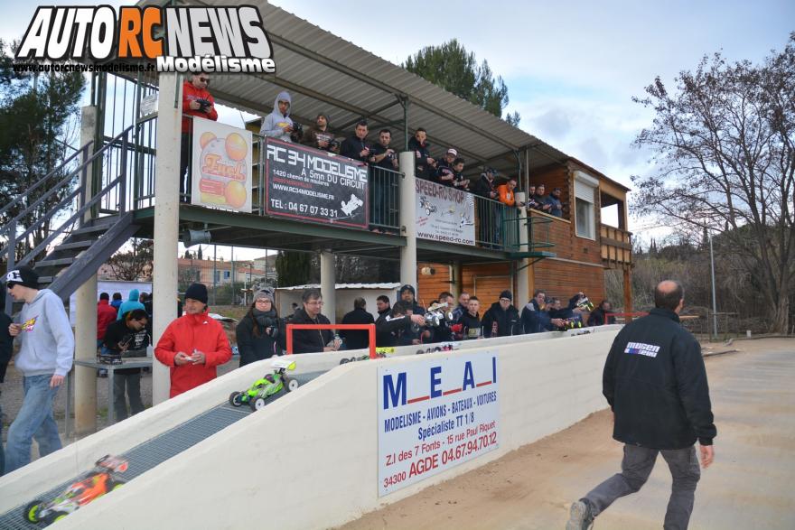 Le warm up du grand prix de Montpellier s'est déroulé dimanche 26 janvier 2014 sur la piste du mini bolide montpellierain.