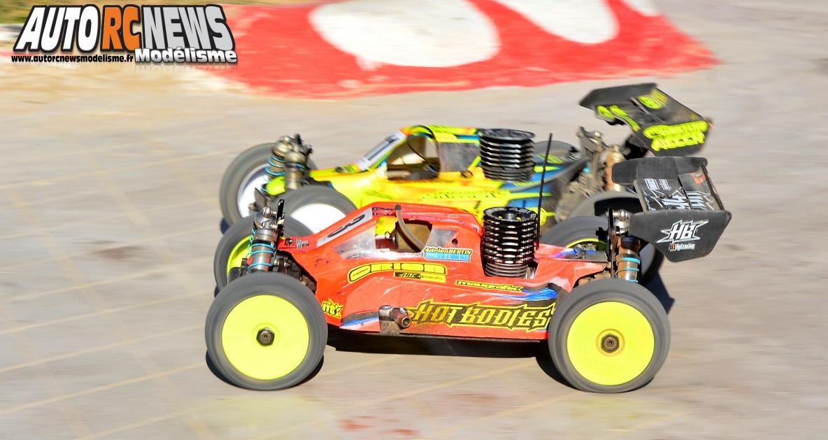 Le HB D812 d'adrien bertin avec lequel il effectuera quelques sorties en TT 1/8ème thermique durant la saison 2014. Le HB D812 d'adrien bertin avec lequel il effectuera quelques sorties en TT 1/8ème thermique durant la saison 2014.