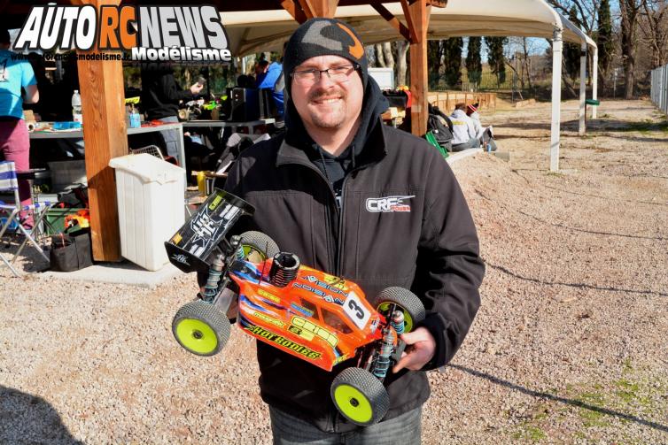 Le HB D812 d'adrien bertin avec lequel il effectuera quelques sorties en TT 1/8ème thermique durant la saison 2014.