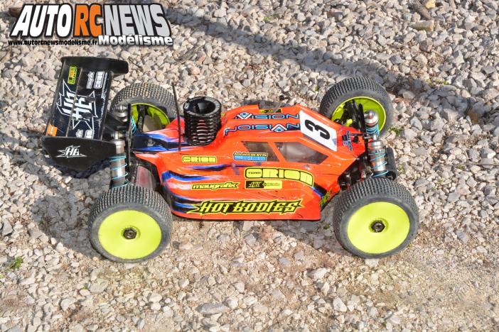 Le HB D812 d'adrien bertin avec lequel il effectuera quelques sorties en TT 1/8ème thermique durant la saison 2014.