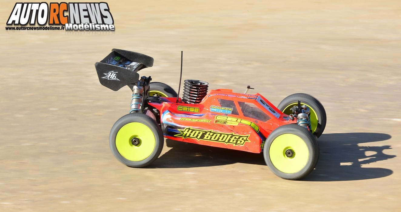 Le HB D812 d'adrien bertin avec lequel il effectuera quelques sorties en TT 1/8ème thermique durant la saison 2014.