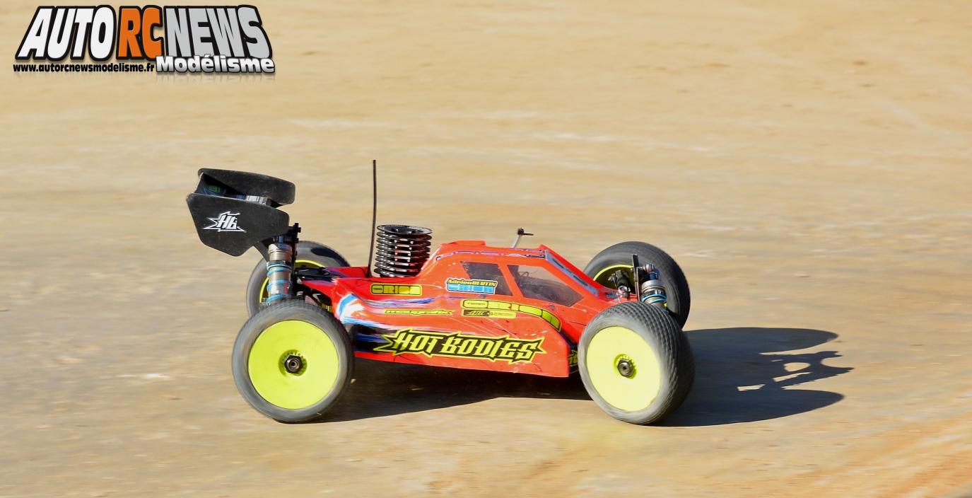 Le HB D812 d'adrien bertin avec lequel il effectuera quelques sorties en TT 1/8ème thermique durant la saison 2014.