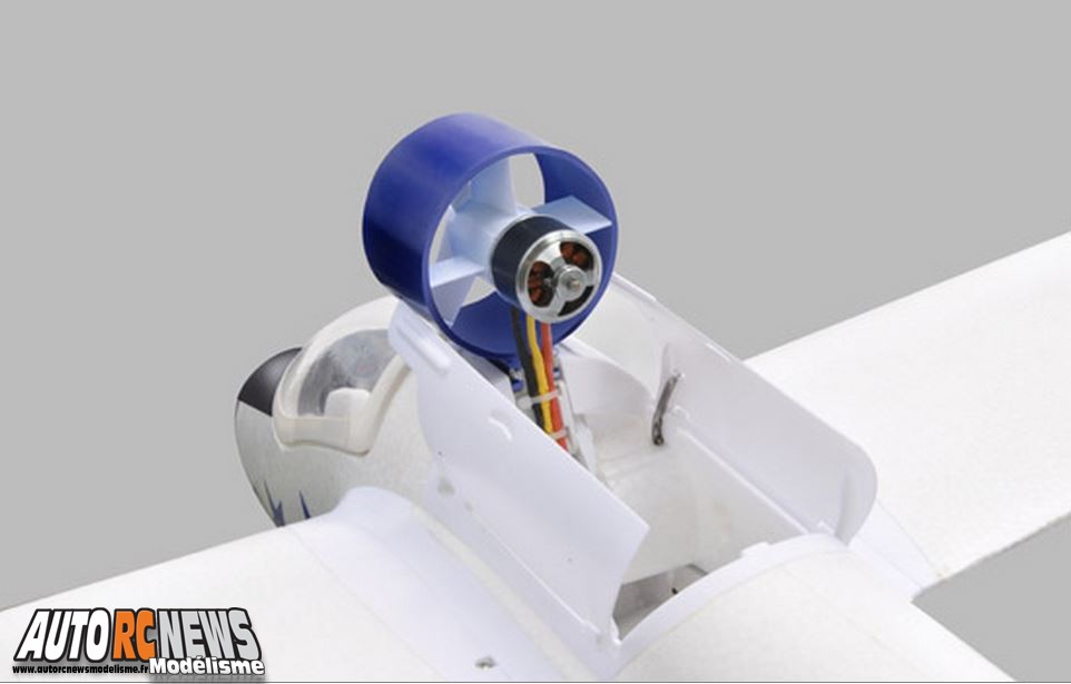 motoplaneur de marque T2M Salto ARF réf :T4510