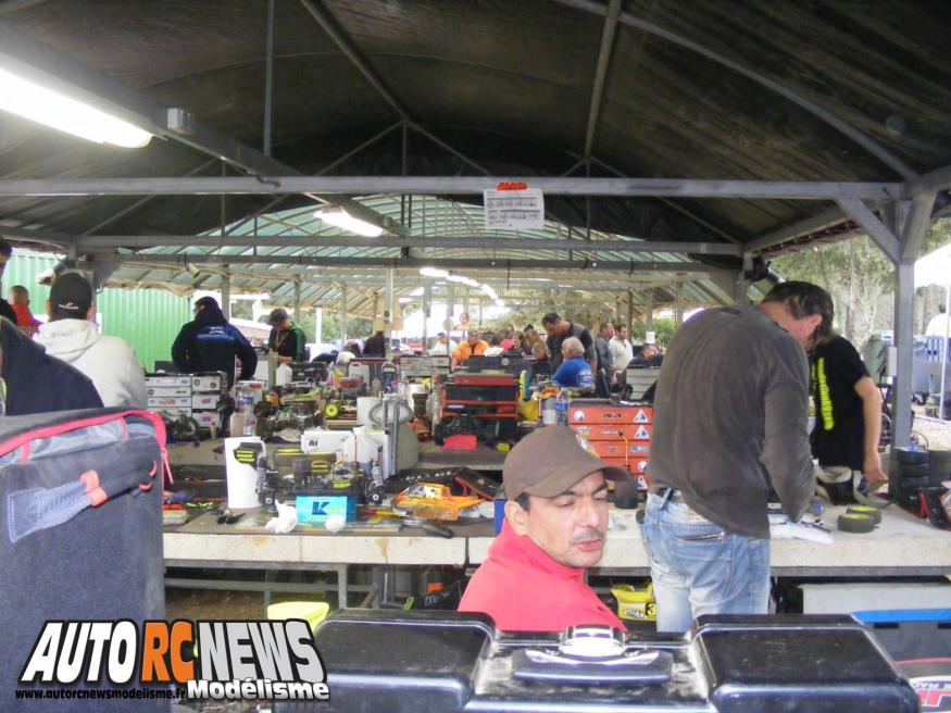 Grand Prix de Pierrefeu du Var. compétition de modélisme rc pour voitures radiocommandées TT 1/8ème thermiques. course organisée par le club vamp 83 de pierrefeu dans le département du var les 8,9 et 10 novembre 2013.