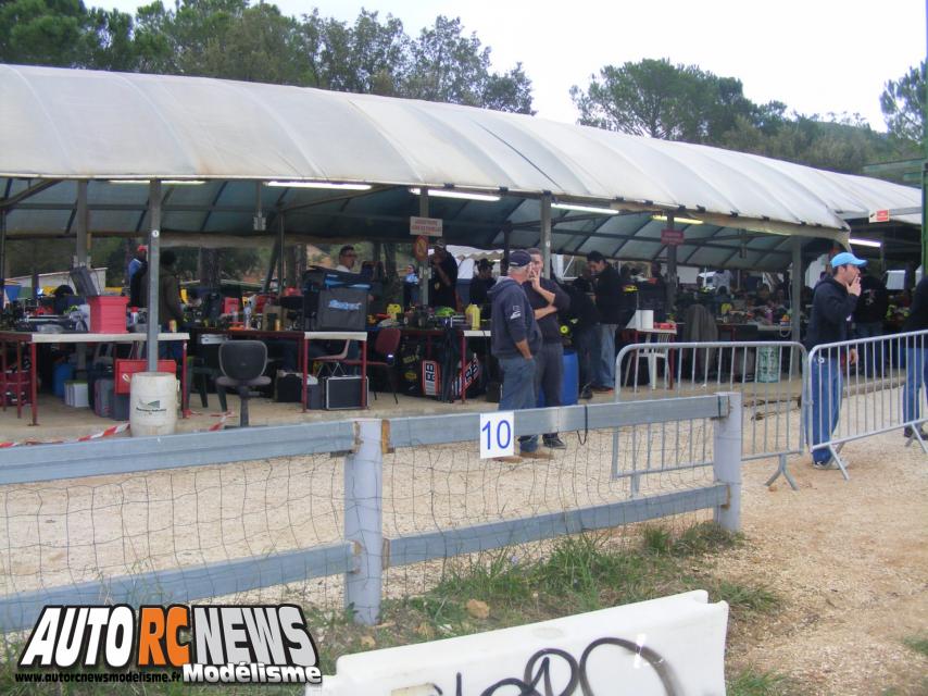 Grand Prix de Pierrefeu du Var. compétition de modélisme rc pour voitures radiocommandées TT 1/8ème thermiques. course organisée par le club vamp 83 de pierrefeu dans le département du var les 8,9 et 10 novembre 2013.