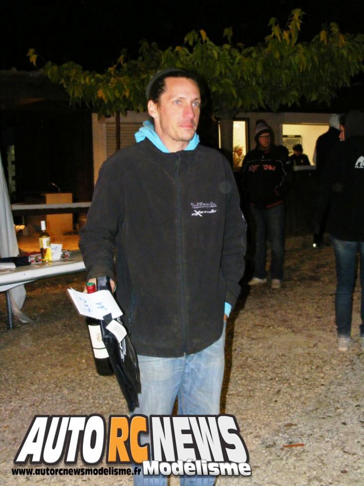 Grand Prix de Pierrefeu du Var. compétition de modélisme rc pour voitures radiocommandées TT 1/8ème thermiques. course organisée par le club vamp 83 de pierrefeu dans le département du var les 8,9 et 10 novembre 2013.