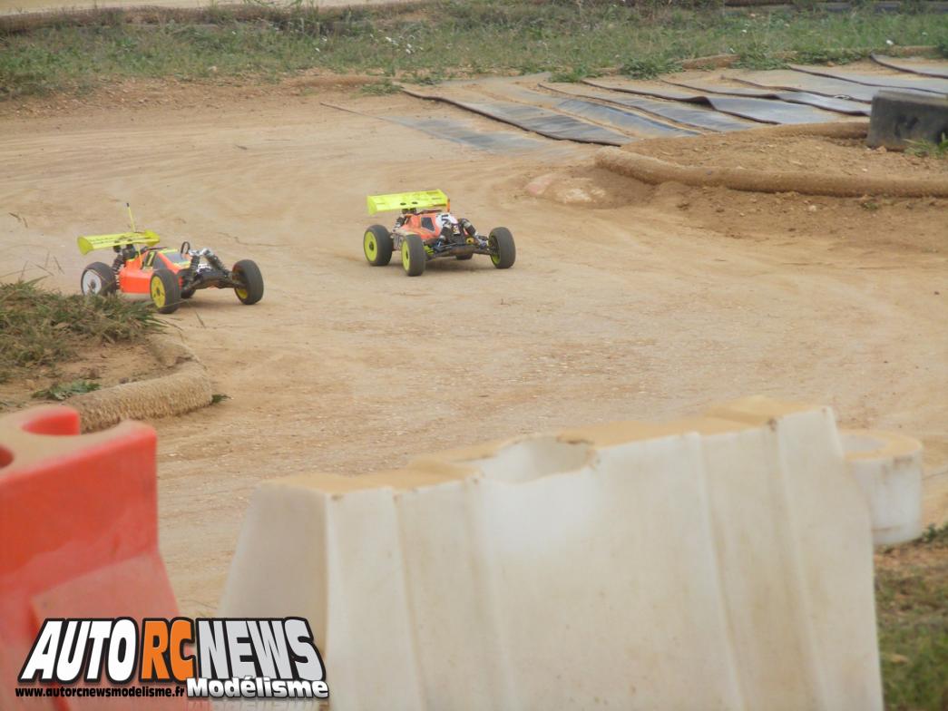 Grand Prix de Pierrefeu du Var. compétition de modélisme rc pour voitures radiocommandées TT 1/8ème thermiques. course organisée par le club vamp 83 de pierrefeu dans le département du var les 8,9 et 10 novembre 2013.