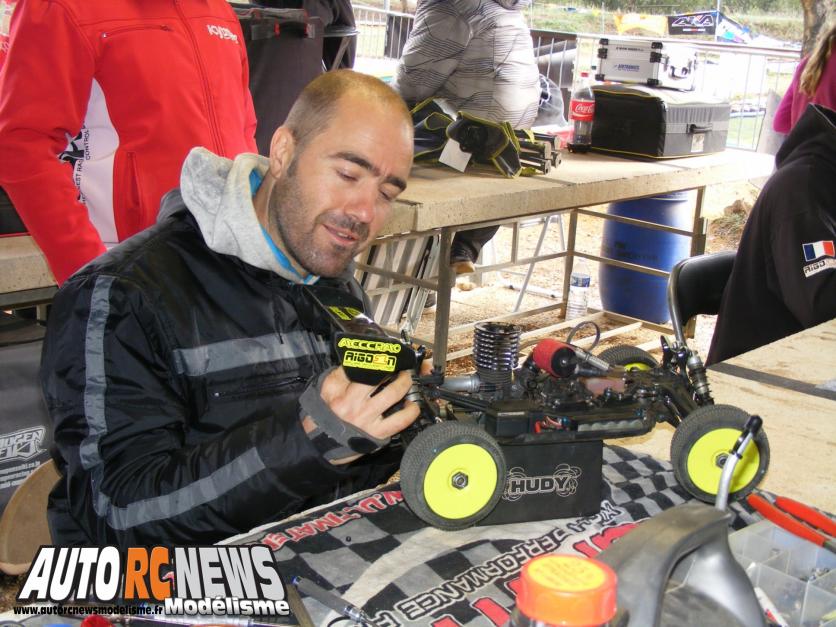 Grand Prix de Pierrefeu du Var. compétition de modélisme rc pour voitures radiocommandées TT 1/8ème thermiques. course organisée par le club vamp 83 de pierrefeu dans le département du var les 8,9 et 10 novembre 2013.