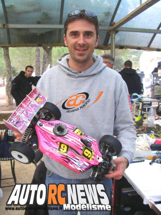 Grand Prix de Pierrefeu du Var. compétition de modélisme rc pour voitures radiocommandées TT 1/8ème thermiques. course organisée par le club vamp 83 de pierrefeu dans le département du var les 8,9 et 10 novembre 2013.