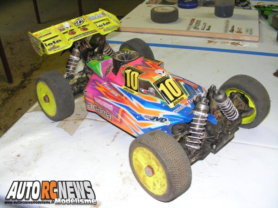 Grand Prix de Pierrefeu du Var. compétition de modélisme rc pour voitures radiocommandées TT 1/8ème thermiques. course organisée par le club vamp 83 de pierrefeu dans le département du var les 8,9 et 10 novembre 2013.