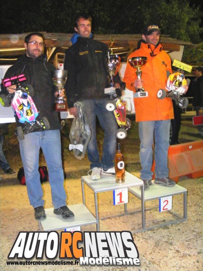 Grand Prix de Pierrefeu du Var. compétition de modélisme rc pour voitures radiocommandées TT 1/8ème thermiques. course organisée par le club vamp 83 de pierrefeu dans le département du var les 8,9 et 10 novembre 2013.