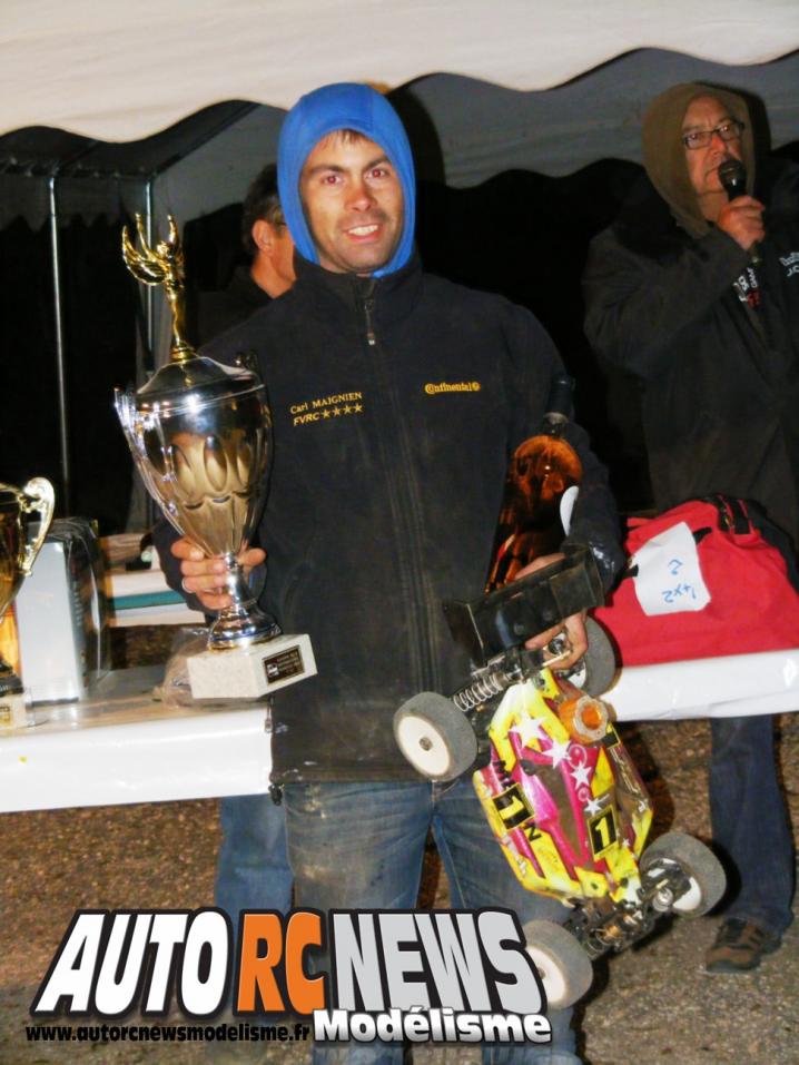 Grand Prix de Pierrefeu du Var. compétition de modélisme rc pour voitures radiocommandées TT 1/8ème thermiques. course organisée par le club vamp 83 de pierrefeu dans le département du var les 8,9 et 10 novembre 2013.