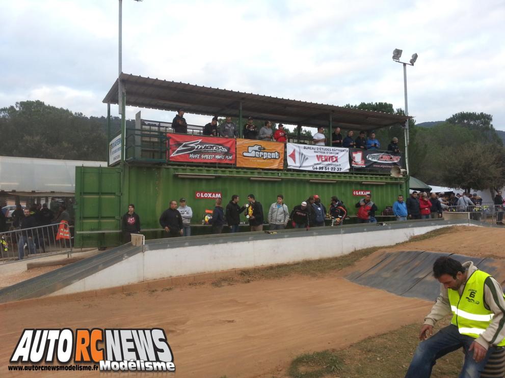 Grand Prix de Pierrefeu du Var. compétition de modélisme rc pour voitures radiocommandées TT 1/8ème thermiques. course organisée par le club vamp de pierrefeu dans le département du var. ryan medjoubi signe la pole position des essais libres.