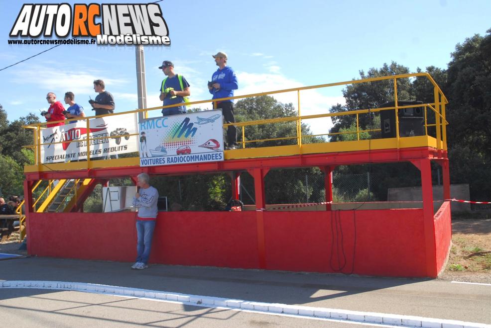 challenge hpi tour Saint Martin de Crau. compétition de voitures radiocommandées de marque hpi qui s'est déroulée sur la piste du club rmcc de saint martin de crau le 6 octobre 2013. modélisme R/C.