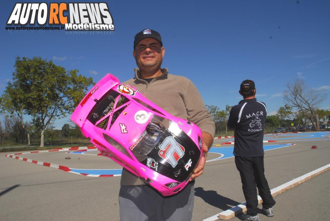 challenge hpi tour Saint Martin de Crau. compétition de voitures radiocommandées de marque hpi qui s'est déroulée sur la piste du club rmcc de saint martin de crau le 6 octobre 2013. modélisme R/C.