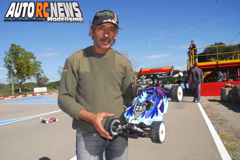 challenge hpi tour Saint Martin de Crau. compétition de voitures radiocommandées de marque hpi qui s'est déroulée sur la piste du club rmcc de saint martin de crau le 6 octobre 2013. modélisme R/C.