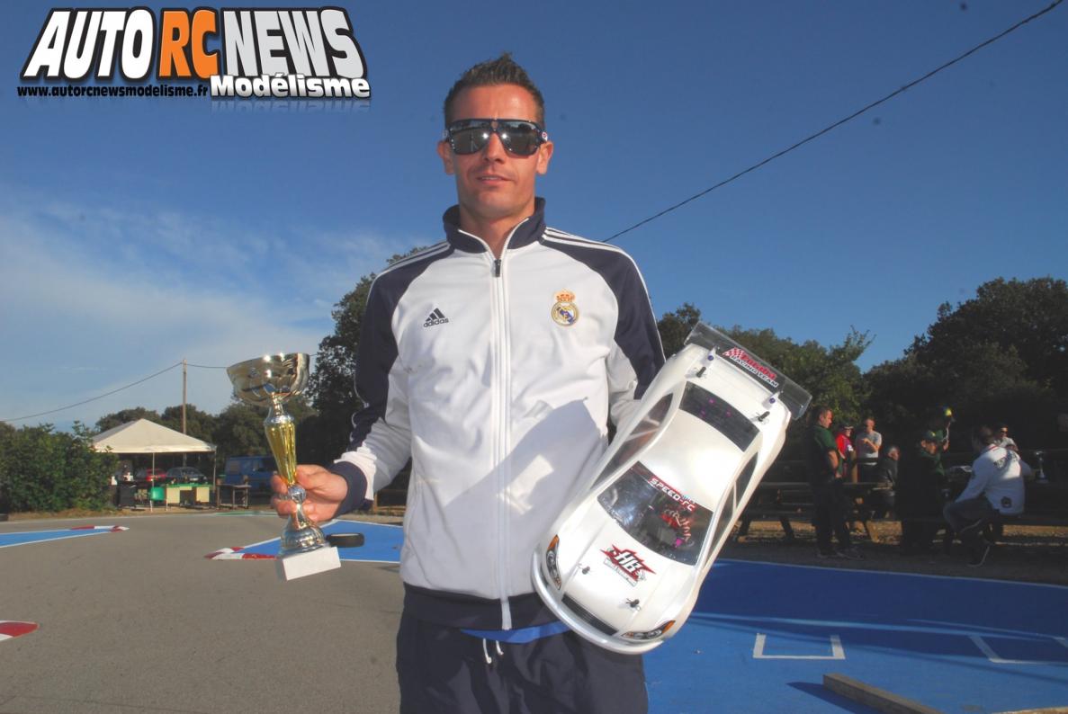 challenge hpi tour Saint Martin de Crau. compétition de voitures radiocommandées de marque hpi qui s'est déroulée sur la piste du club rmcc de saint martin de crau le 6 octobre 2013. modélisme R/C.