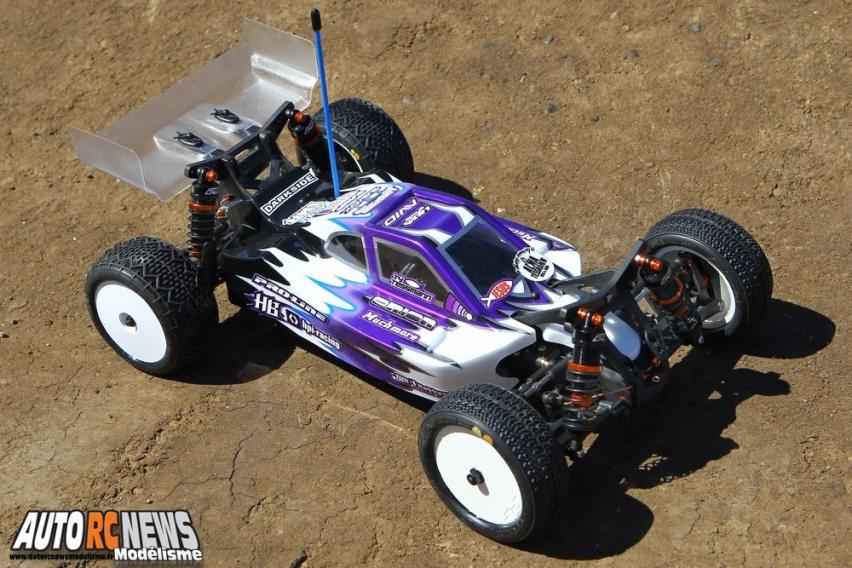 HB D413 référence 112723. nouveau tout terrain électrique à l'échelle 1/10ème signé hot bodies. voiture radiocommandée de compétition. modélisme auto R/C.