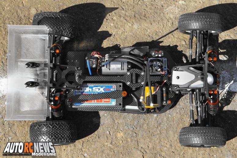 HB D413 référence 112723. nouveau tout terrain électrique à l'échelle 1/10ème signé hot bodies. voiture radiocommandée de compétition. modélisme auto R/C.