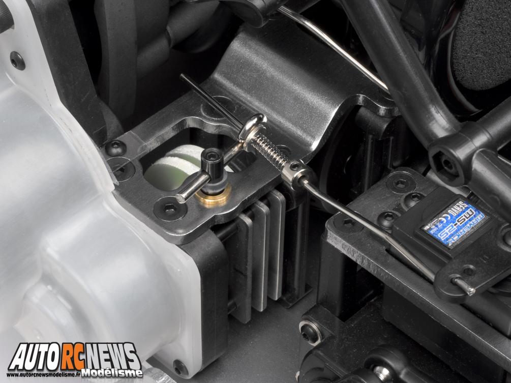 Maverick Blackout ST 1/5 RTR référence MV12403. voiture radiocommandée équipée d'un moteur à essence de 30 cm3. modélisme auto r/c.