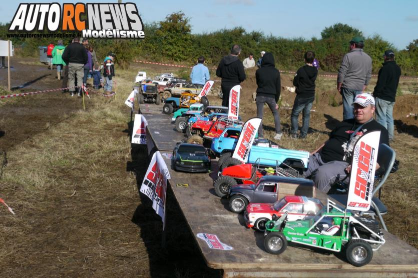 24 Heures de Chevannes. compétition de scale radiocommandés organisée les 14 et 15 septembre derniers sur le circuit éphémère de Chevannes. voitures radiocommandées électriques. modélisme auto r/c. 24 Heures de Chevannes. compétition de scale radiocommandés organisée les 14 et 15 septembre derniers sur le circuit éphémère de Chevannes. voitures radiocommandées électriques. modélisme auto r/c.
