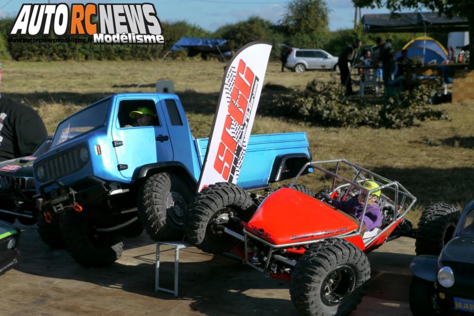 24 Heures de Chevannes. compétition de scale radiocommandés organisée les 14 et 15 septembre derniers sur le circuit éphémère de Chevannes. voitures radiocommandées électriques. modélisme auto r/c.
