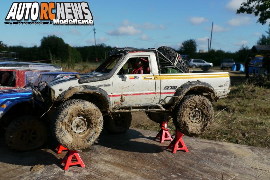 24 Heures de Chevannes. compétition de scale radiocommandés organisée les 14 et 15 septembre derniers sur le circuit éphémère de Chevannes. voitures radiocommandées électriques. modélisme auto r/c.