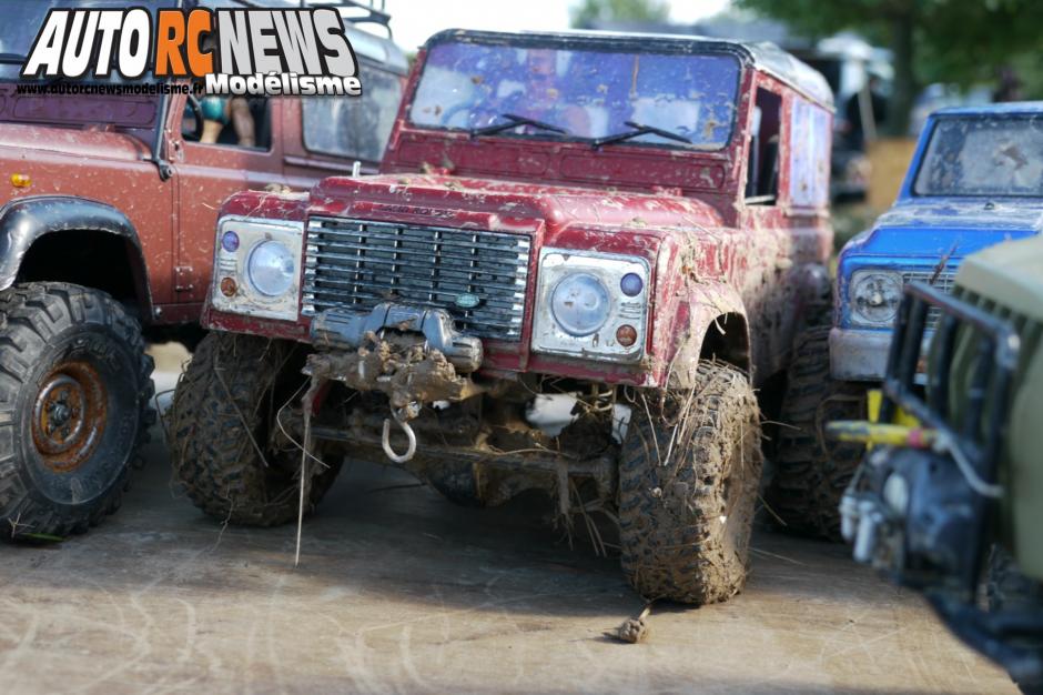 24 Heures de Chevannes. compétition de scale radiocommandés organisée les 14 et 15 septembre derniers sur le circuit éphémère de Chevannes. voitures radiocommandées électriques. modélisme auto r/c.