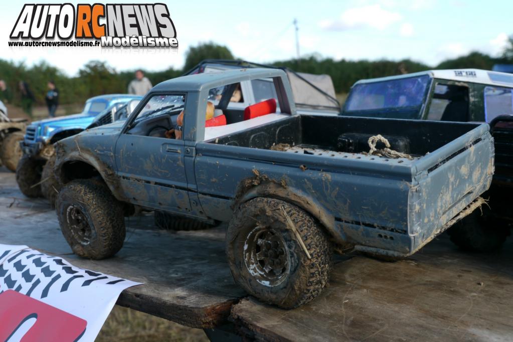 24 Heures de Chevannes. compétition de scale radiocommandés organisée les 14 et 15 septembre derniers sur le circuit éphémère de Chevannes. voitures radiocommandées électriques. modélisme auto r/c.