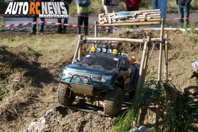 24 Heures de Chevannes. compétition de scale radiocommandés organisée les 14 et 15 septembre derniers sur le circuit éphémère de Chevannes. voitures radiocommandées électriques. modélisme auto r/c.
