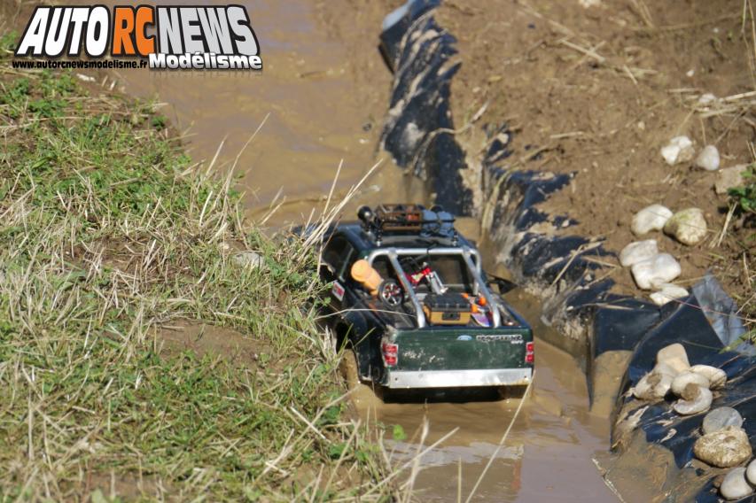 24 Heures de Chevannes. compétition de scale radiocommandés organisée les 14 et 15 septembre derniers sur le circuit éphémère de Chevannes. voitures radiocommandées électriques. modélisme auto r/c.