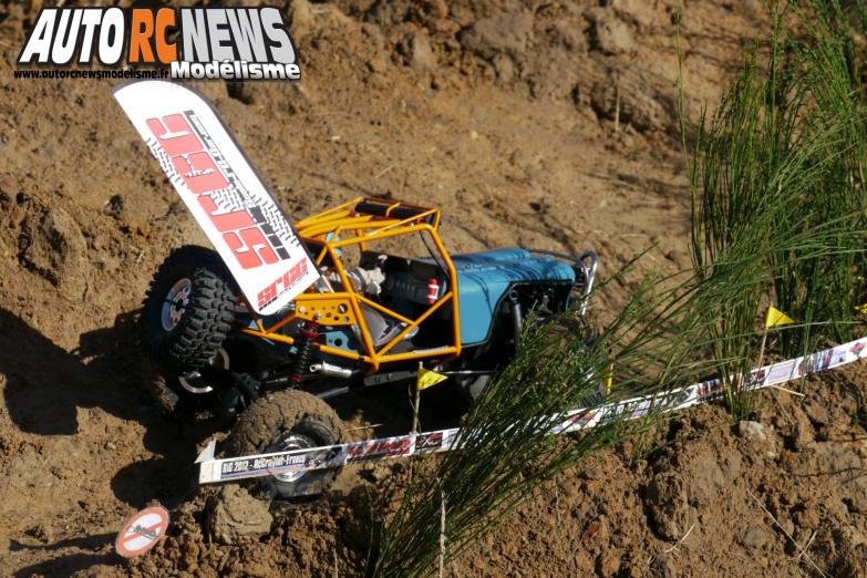 24 Heures de Chevannes. compétition de scale radiocommandés organisée les 14 et 15 septembre derniers sur le circuit éphémère de Chevannes. voitures radiocommandées électriques. modélisme auto r/c.