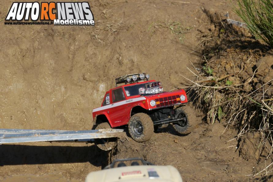 24 Heures de Chevannes. compétition de scale radiocommandés organisée les 14 et 15 septembre derniers sur le circuit éphémère de Chevannes. voitures radiocommandées électriques. modélisme auto r/c.
