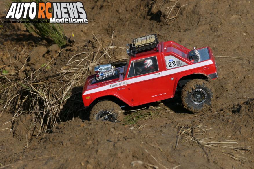 24 Heures de Chevannes. compétition de scale radiocommandés organisée les 14 et 15 septembre derniers sur le circuit éphémère de Chevannes. voitures radiocommandées électriques. modélisme auto r/c.