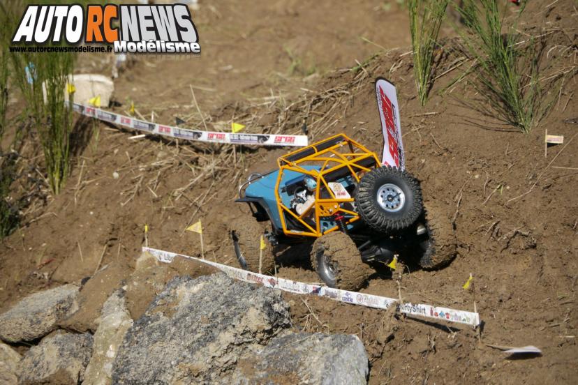 24 Heures de Chevannes. compétition de scale radiocommandés organisée les 14 et 15 septembre derniers sur le circuit éphémère de Chevannes. voitures radiocommandées électriques. modélisme auto r/c.