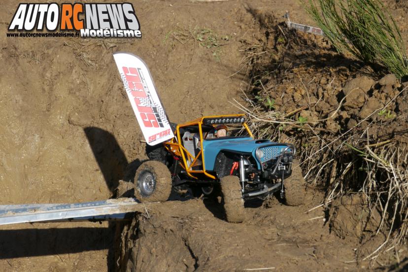 24 Heures de Chevannes. compétition de scale radiocommandés organisée les 14 et 15 septembre derniers sur le circuit éphémère de Chevannes. voitures radiocommandées électriques. modélisme auto r/c.