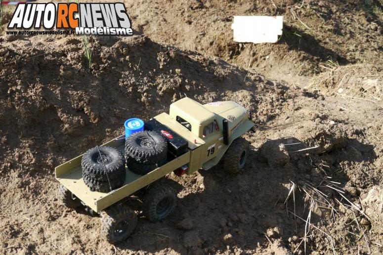 24 Heures de Chevannes. compétition de scale radiocommandés organisée les 14 et 15 septembre derniers sur le circuit éphémère de Chevannes. voitures radiocommandées électriques. modélisme auto r/c.