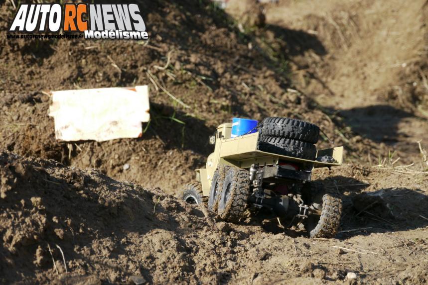 24 Heures de Chevannes. compétition de scale radiocommandés organisée les 14 et 15 septembre derniers sur le circuit éphémère de Chevannes. voitures radiocommandées électriques. modélisme auto r/c.