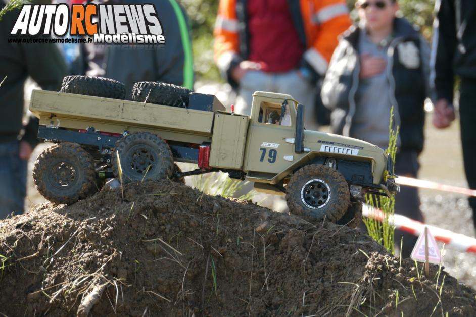 24 Heures de Chevannes. compétition de scale radiocommandés organisée les 14 et 15 septembre derniers sur le circuit éphémère de Chevannes. voitures radiocommandées électriques. modélisme auto r/c.
