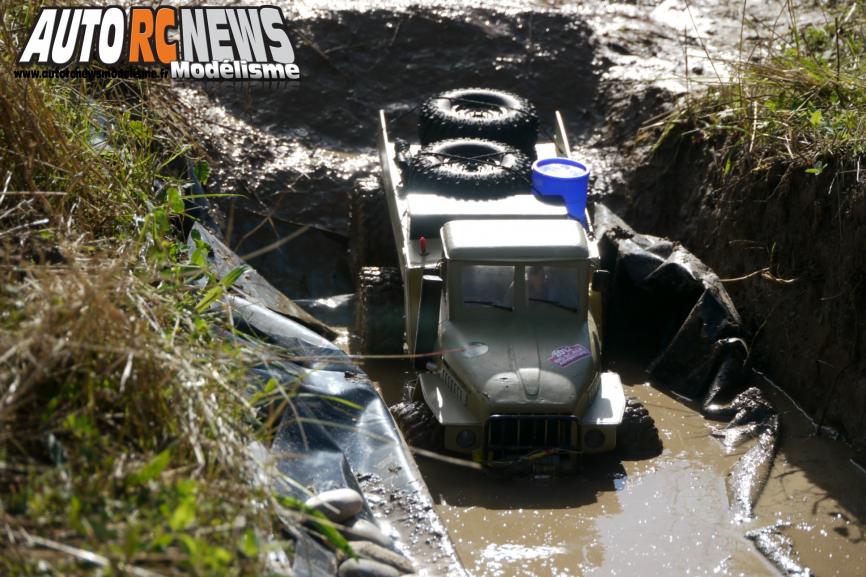 24 Heures de Chevannes. compétition de scale radiocommandés organisée les 14 et 15 septembre derniers sur le circuit éphémère de Chevannes. voitures radiocommandées électriques. modélisme auto r/c.