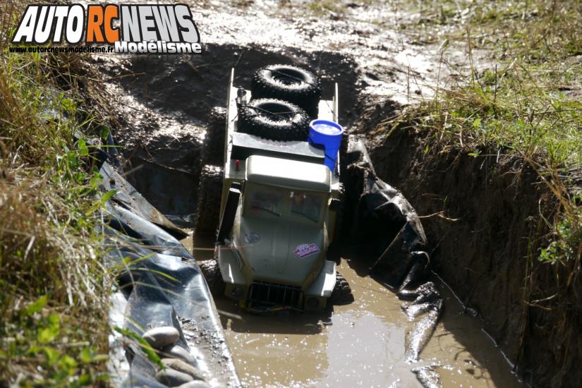 24 Heures de Chevannes. compétition de scale radiocommandés organisée les 14 et 15 septembre derniers sur le circuit éphémère de Chevannes. voitures radiocommandées électriques. modélisme auto r/c.