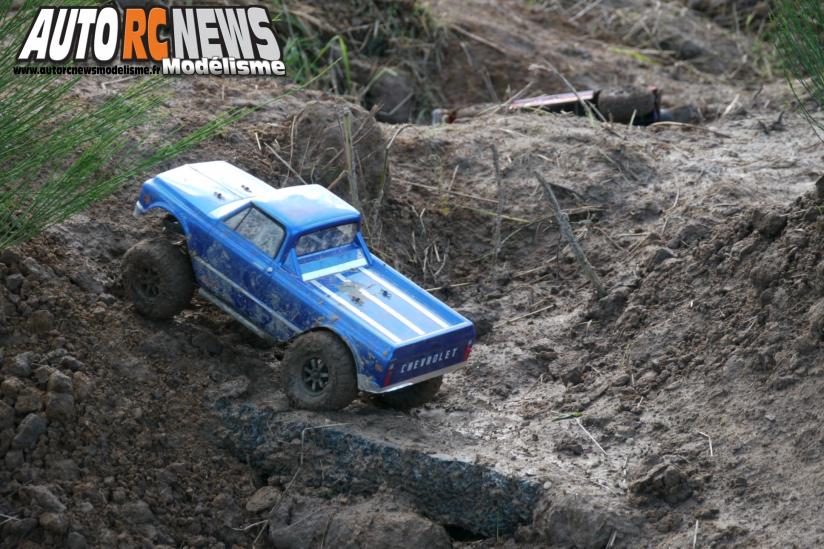 24 Heures de Chevannes. compétition de scale radiocommandés organisée les 14 et 15 septembre derniers sur le circuit éphémère de Chevannes. voitures radiocommandées électriques. modélisme auto r/c.