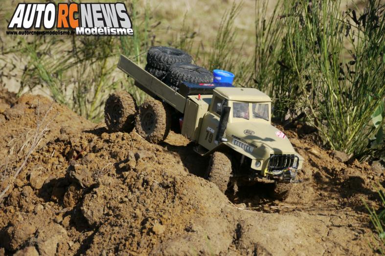24 Heures de Chevannes. compétition de scale radiocommandés organisée les 14 et 15 septembre derniers sur le circuit éphémère de Chevannes. voitures radiocommandées électriques. modélisme auto r/c.