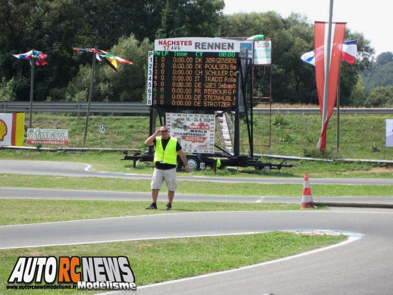 rc bike world championship kirchberg 2013. championnat du monde de motos radiocommandées en autriche à kirchberg sur la piste stöhr ring du club modell rennaut de graz. motos radiocommandées.modélisme motos r/c. corentin blaise remporte le championnat du monde 2013 de motos r/c en catégorie nitrobike