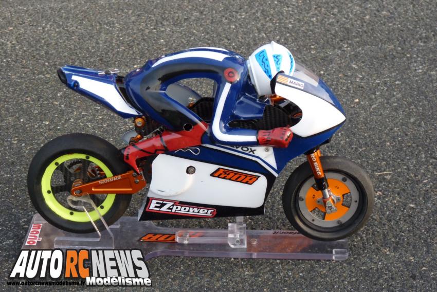 rc bike world championship kirchberg 2013. championnat du monde de motos radiocommandées en autriche à kirchberg sur la piste stöhr ring du club modell rennaut de graz. motos radiocommandées.modélisme motos r/c. corentin blaise remporte le championnat du monde 2013 de motos r/c en catégorie nitrobike