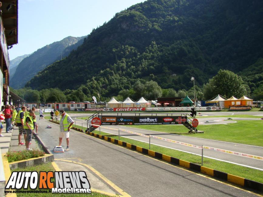 world Ifmar 1/5 Lostallo.championnat du monde de voitures de piste à l'échelle 1/5ème de tourisme sur le circuit Suisse de Lostallo du club mini racing ticino et moesa (mrtm). voitures de modélisme auto radiocommandées. markus feldmann sacré champion du monde ifmar 1/5 2013.