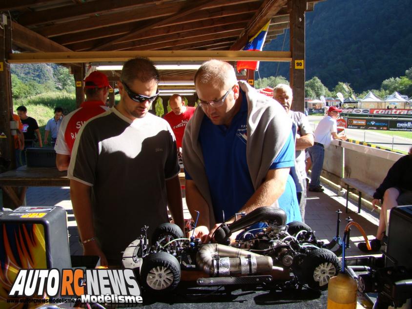 world Ifmar 1/5 Lostallo.championnat du monde de voitures de piste à l'échelle 1/5ème de tourisme sur le circuit Suisse de Lostallo du club mini racing ticino et moesa (mrtm). voitures de modélisme auto radiocommandées. markus feldmann sacré champion du monde ifmar 1/5 2013.