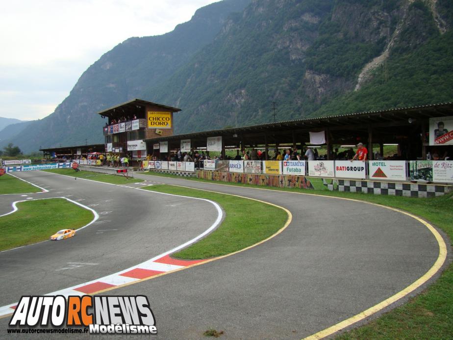 world Ifmar 1/5 Lostallo.championnat du monde de voitures de piste à l'échelle 1/5ème de tourisme sur le circuit Suisse de Lostallo du club mini racing ticino et moesa (mrtm). voitures de modélisme auto radiocommandées. markus feldmann sacré champion du monde ifmar 1/5 2013.